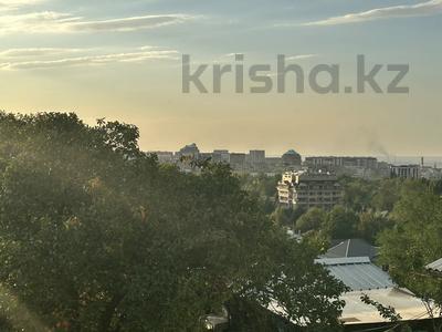 Жеке үй · 8 бөлме · 281.1 м² · 13 жүзд., Бағанашыл ш/а. 123 — Шикарный вид на город, рядом от Аль-Фараби, бағасы: 300 млн ₸ в Алматы, Бостандыкский р-н