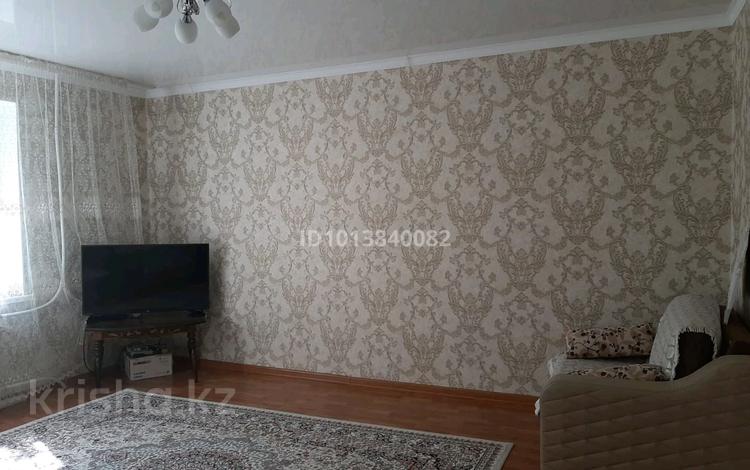 2-бөлмелі пәтер · 49 м² · 2/5 қабат, Авиагородок 22, бағасы: 15 млн ₸ в Актобе, мкр Авиагородок — фото 2