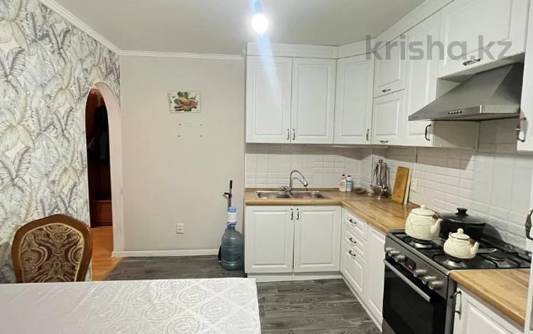 4-бөлмелі пәтер · 85.6 м² · 8/9 қабат, мкр Жилгородок, Тынышбаева — Сбоку Жилгородского рынка., бағасы: 21.5 млн ₸ в Актобе — фото 8