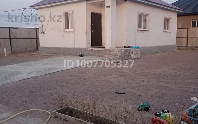 Отдельный дом · 3 комнаты · 80 м² · 5 сот., Мкр Арна 1/1 — 6 сектор за 25 млн 〒 в Конаеве — фото 2