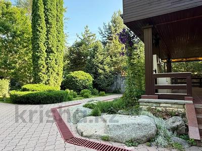 Отдельный дом · 6 комнат · 600 м² · 18 сот., Оспанова — Достык за 882 млн ₸ в Алматы, Медеуский р-н