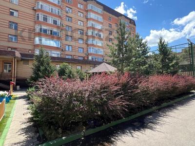 4-комнатная квартира · 156 м² · 8/8 этаж, мкр Михайловка , Аманжолова 41 за 76 млн ₸ в Караганде, Казыбек би р-н