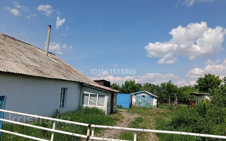 Отдельный дом · 3 комнаты · 40.6 м² · 10 сот., Достык 33 за 7 млн ₸ в  — фото 2