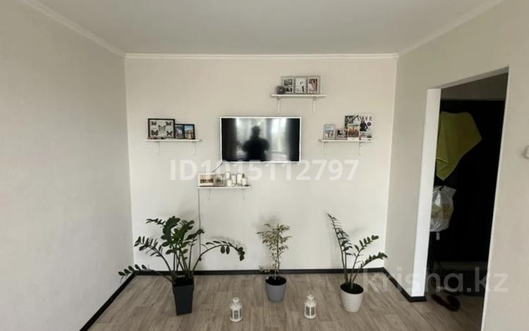 2-бөлмелі пәтер · 50.4 м² · 8/9 қабат, Қонаев ш/а. 11 — Вдоль Желаевской трассы, бағасы: 170 000 ₸ в Уральске, мкр Кунаева — фото 2