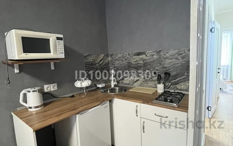 2-комнатная квартира · 30 м² · 1/5 этаж, Абая 20 за 15 000 ₸ в Бурабае — фото 10