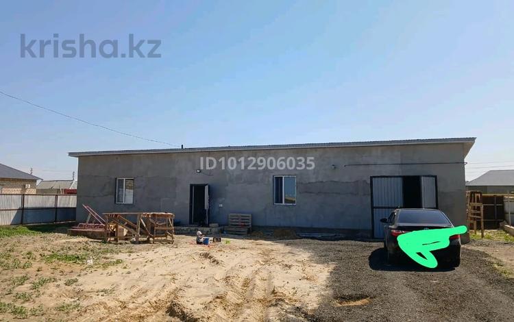 Отдельный дом · 3 комнаты · 160 м² · 8 сот., Назар батыр 65 — Мкр Атырау нов школа 26 за 20 млн ₸ в Кульсары — фото 2
