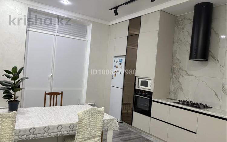 3-бөлмелі пәтер · 150 м² · 1/4 қабат, Ақ Шағала -ш/а., 2 84, бағасы: 450 000 ₸ в Атырау, мкр Ак Шагала — фото 2