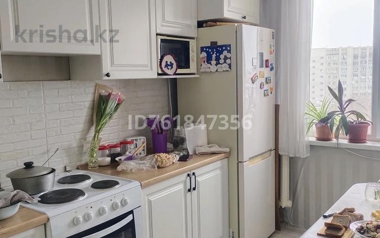 3-комнатная квартира · 62 м² · 7/9 этаж, Карбышева 48 — Карбышева-Бульвар Гагарина за 27 млн ₸ в Усть-Каменогорске, Ульбинский — фото 2