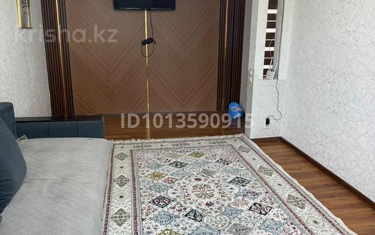 3-комнатная квартира · 65 м² · 3/5 этаж, мкр Юго-Восток 2 — Муканова 2 за 250 000 ₸ в Караганде, Казыбек би р-н — фото 2