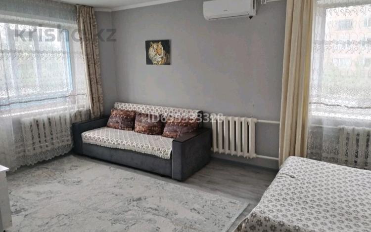 1-комнатная квартира · 30 м² · 2/5 этаж, 408квартал 17 — Бозтаева 51 за 2 000 ₸ в Семее — фото 42