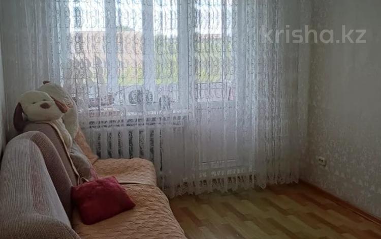 3-комнатная квартира · 62.4 м² · 5/5 этаж, Пришахтинск, 23й микрорайон — Ясли-сад №53 «Алмагуль», Средняя общеобразовательная школа № 25, Частный Детский сад «Акжаркын», Частный Детский сад «Одарешка», Карагандинская городская мечеть Толеутай ата, Общеобразовательная школа-интернат №4, Детская поликлиника №1 за 16 млн ₸ в Караганде, Алихана Бокейханова р-н — фото 2