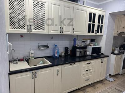 3-комнатная квартира · 70 м² · 1/5 этаж, 29-й мкр 7 за 20.5 млн ₸ в Актау