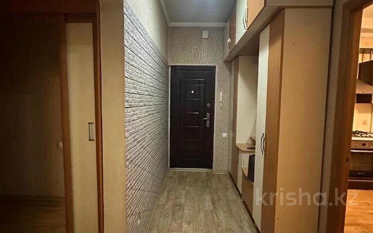3-комнатная квартира · 72 м² · 8/9 этаж, мкр Тастак-3, Тургута Озала за 44.5 млн ₸ в Алматы, Алмалинский р-н — фото 2