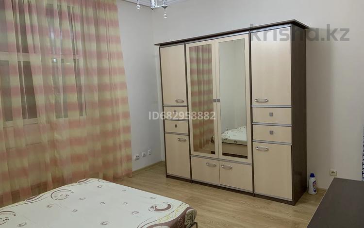 2-бөлмелі пәтер · 75 м² · 3/19 қабат, Баянауыл 1 — Габдулина, бағасы: 280 000 ₸ в Астане, р-н Байконур — фото 15