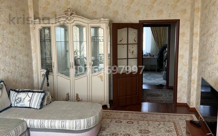 2-бөлмелі пәтер · 70 м² · 4/4 қабат, мкр Нурсая, Чердабаева 16, бағасы: 21 млн ₸ в Атырау — фото 2