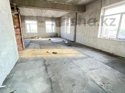 3-комнатная квартира · 90.9 м² · 2/3 этаж, Бухар Жырау 130 за ~ 34.5 млн 〒 в Экибастузе