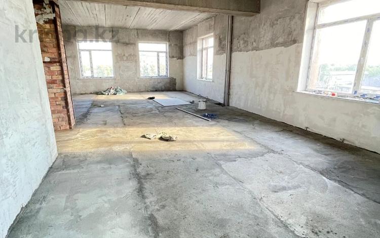 3-бөлмелі пәтер · 90.9 м² · 2/3 қабат, Бухар Жырау 130, бағасы: ~ 34.5 млн ₸ в Экибастузе — фото 2