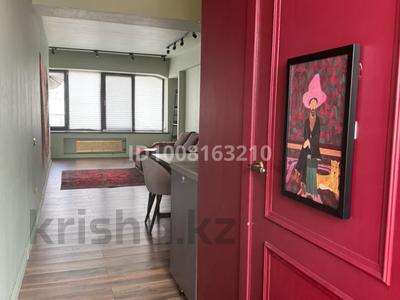 2-бөлмелі пәтер · 60 м², Назарбаева 77 — Жибек жолы, бағасы: 350 000 ₸ в Алматы, Медеуский р-н
