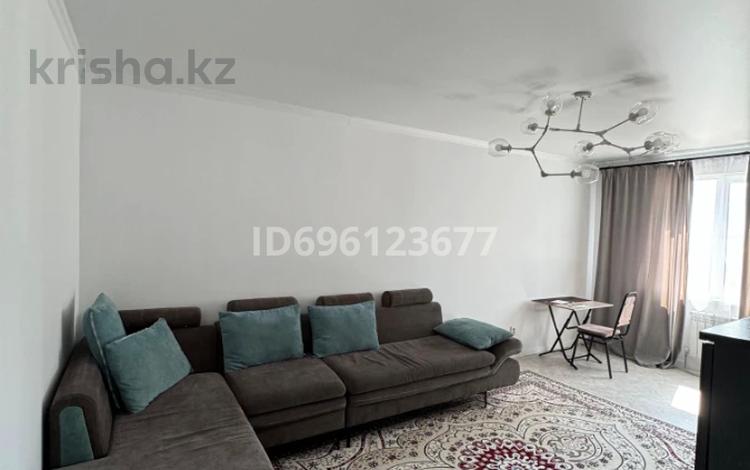 2-комнатная квартира, 56 м², 3/12 этаж помесячно, Кошкарбаева 1140