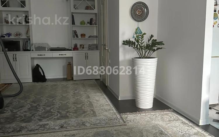 2-бөлмелі пәтер · 67 м² · 4/5 қабат, 3-й мкр 25, бағасы: 21 млн ₸ в Актау — фото 2