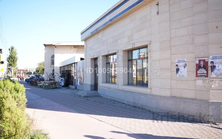 Свободное назначение, офисы, магазины и бутики, общепит, салоны красоты, бани, гостиницы и зоны отдыха, медцентры и аптеки, образование, развлечения, конференц-залы, кабинеты и рабочие места, студии · 60 м² за 190 000 〒 в Туркестане — фото 2