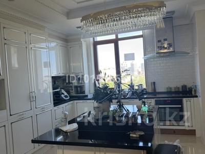 5-комнатная квартира · 245 м² · 5/28 этаж, Кошкарбаева 8 за 189 млн ₸ в Астане, Сарайшык р-н