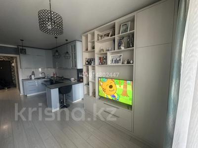 2-комнатная квартира · 43 м² · 10/10 этаж, мкр Аксай-5 25 за 33.5 млн ₸ в Алматы, Ауэзовский р-н