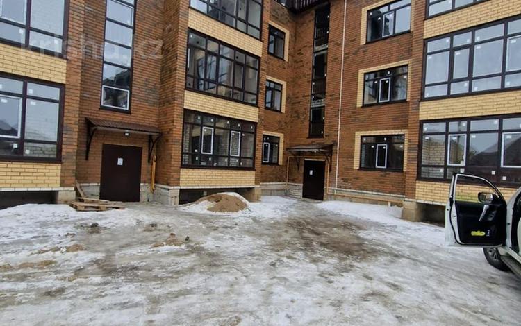 1-комнатная квартира, 42 м², 2/3 этаж, Кызылжарская 3 за 12.5 млн 〒 в Уральске — фото 2