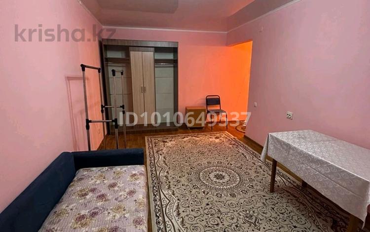 1-бөлмелі пәтер · 33 м² · 1/5 қабат, Көктем-3 ш/а. 12 — Возле Нац банка, бағасы: 29 млн ₸ в Алматы, Бостандыкский р-н — фото 2