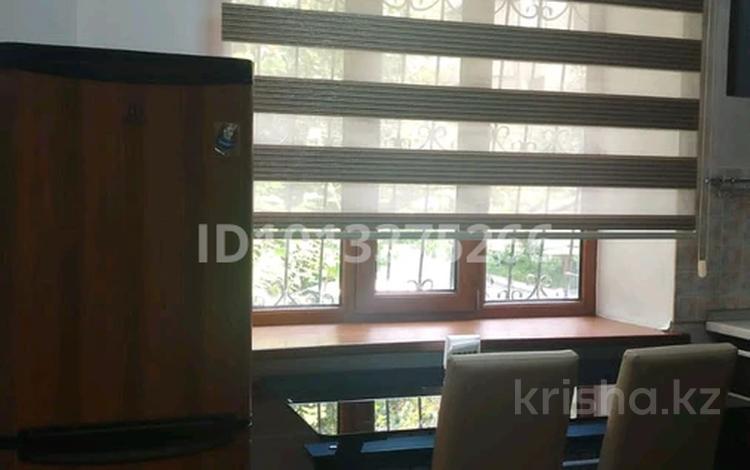2-комнатная квартира · 56 м² · 1/5 этаж, Валиханова — Толе би за 450 000 ₸ в Алматы, Медеуский р-н — фото 8