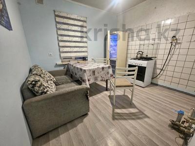 Отдельный дом · 2 комнаты · 80 м² · 3.33 сот., Щербакова за 230 000 ₸ в Алматы, Турксибский р-н