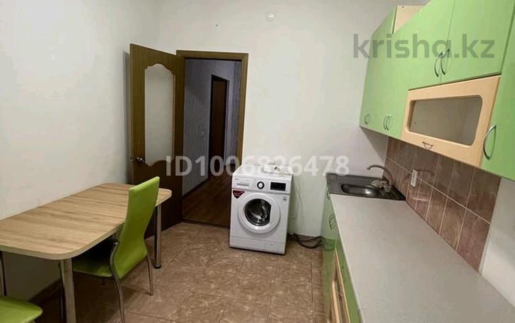 1-комнатная квартира · 37 м² · 2/8 этаж, Богенбай батыр 155/7 за 100 000 ₸ в Актобе, мкр Авиатор — фото 2