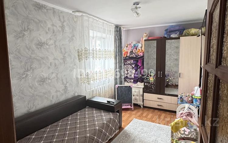 2-бөлмелі пәтер · 53.2 м² · 3/14 қабат, мкр Строитель 33/1, бағасы: 20.5 млн ₸ в Уральске — фото 2