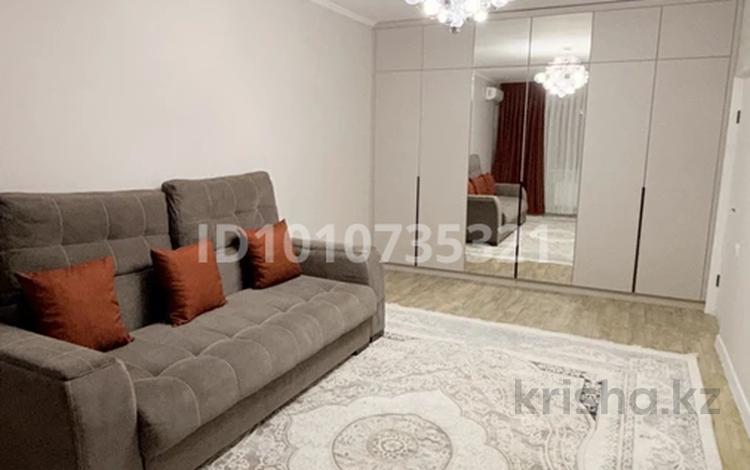1-бөлмелі пәтер · 46.5 м² · 8/9 қабат, мкр. Алтын орда, Мкр. Батыс-2 1Г, бағасы: 21.5 млн ₸ в Актобе — фото 2