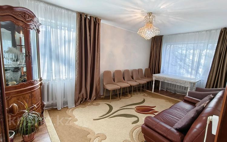 2-комнатная квартира · 48 м² · 2/5 этаж, мкр Юго-Восток, Дюсембекова 65 — Сарыарка-Строителей за 17.5 млн ₸ в Караганде, Казыбек би р-н — фото 2