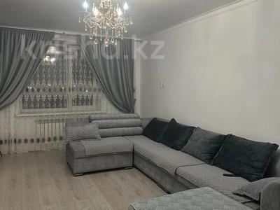 2-бөлмелі пәтер · 74 м² · 4/5 қабат, Авиатор 1к/1 — Авиатор поликлиника, бағасы: 250 000 〒 в Актобе, мкр Авиатор