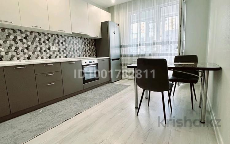 1-комнатная квартира · 50 м² · 8/9 этаж, Улы Дала 82 — Аль Фараби за 15 000 ₸ в Астане, Есильский р-н — фото 9