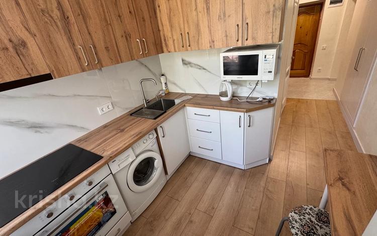 2-бөлмелі пәтер · 56 м² · 2/3 қабат, Казыбек Би 104, бағасы: 300 000 ₸ в Алматы, Алмалинский р-н — фото 2