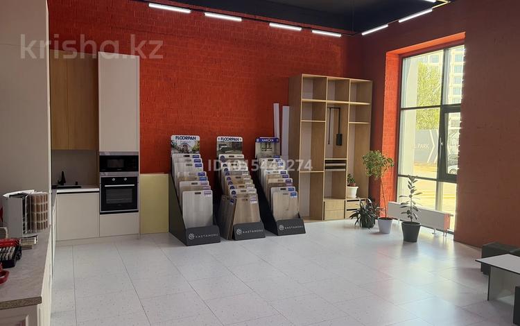 Свободное назначение, офисы · 150 м² за 400 000 ₸ в Астане, Есильский р-н — фото 2