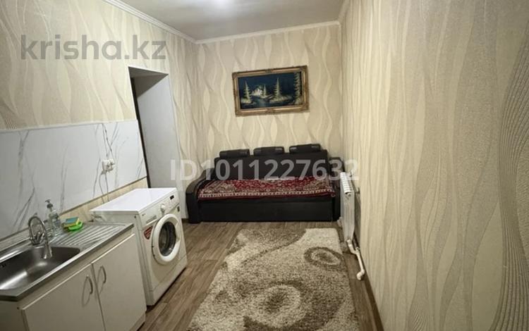 1-комнатная квартира · 50 м² · 1/1 этаж, мкр Карасу, Анарова 10б 22 — Железный дорожный вокзал за 10 000 ₸ в Шымкенте, Аль-Фарабийский р-н — фото 2