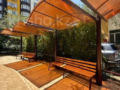 3-комнатная квартира · 130 м² · 3/10 этаж, Кулманова 107 за 48 млн 〒 в Атырау