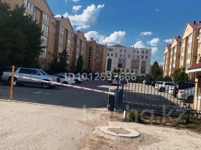 2-бөлмелі пәтер · 100 м² · 4/5 қабат, мкр. Алтын орда 9к, бағасы: 300 000 ₸ в Актобе