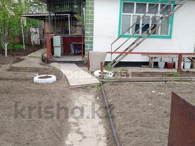 Отдельный дом · 2 комнаты · 16 м² · 8 сот., Высоковольтная 94 за 800 000 ₸ в Темиртау