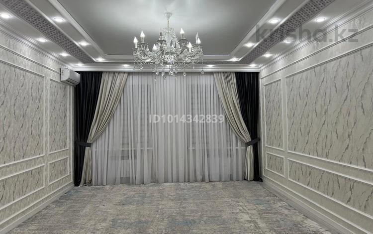 3-комнатная квартира · 140 м² · 3/8 этаж, 29-й мкр 22 за 56.1 млн ₸ в Актау — фото 2