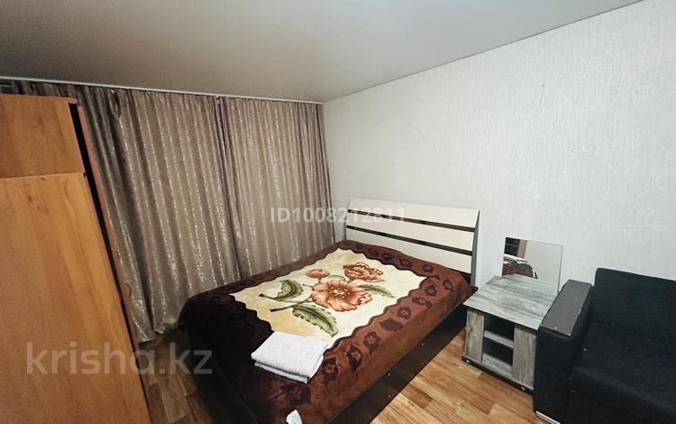 1-комнатная квартира · 41 м², Бауржан Момышулы за 8 000 〒 в Темиртау — фото 5