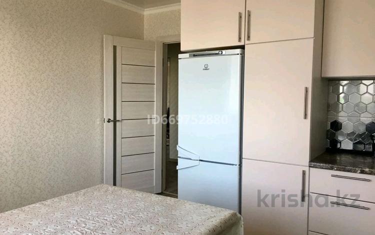 3-бөлмелі пәтер · 86 м² · 8/10 қабат, мкр Кунаева 58, бағасы: 40 млн ₸ в Уральске — фото 2