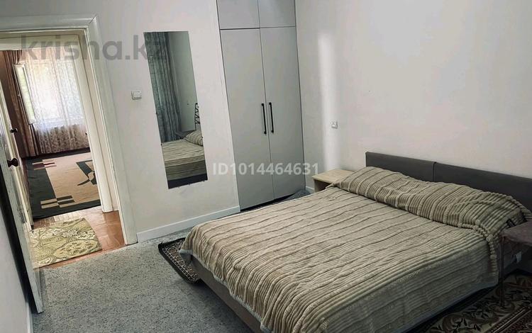 2-комнатная квартира · 60 м² · 1/5 этаж, 17-й микрорайон — Возле аллеи за 180 000 ₸ в Шымкенте, Аль-Фарабийский р-н — фото 7