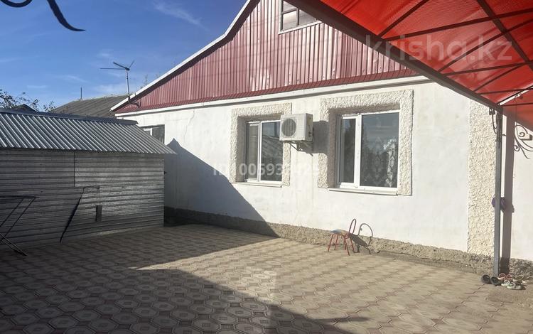 Отдельный дом · 4 комнаты · 110 м² · 10 сот., мкр. Зачаганск пгт 13 — Гринько за 27 млн 〒 в Уральске — фото 2