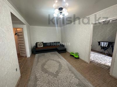 2-комнатная квартира · 46.5 м² · 5/5 этаж, Майкудук, 12й микрорайон 22 — 34 школа за 10 млн ₸ в Караганде, Алихана Бокейханова р-н