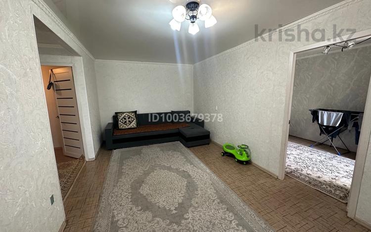 2-комнатная квартира · 46.5 м² · 5/5 этаж, Майкудук, 12й микрорайон 22 — 34 школа за 10 млн ₸ в Караганде, Алихана Бокейханова р-н — фото 2